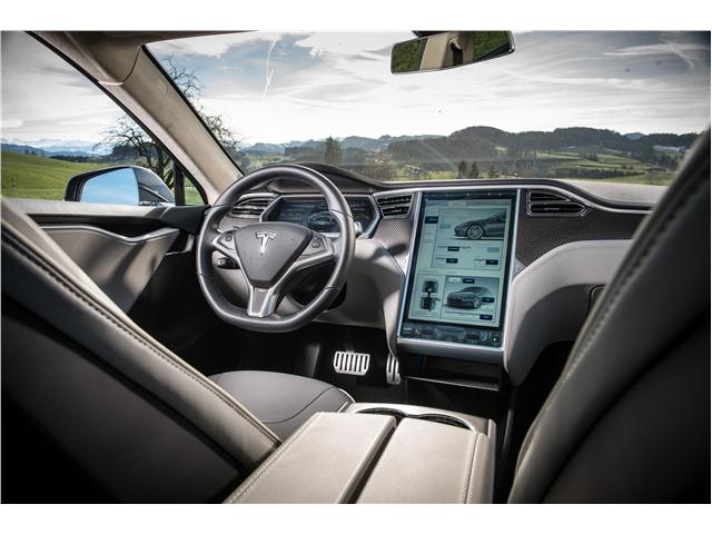 Tesla S